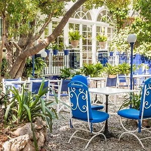 Medium Romantic Hotell